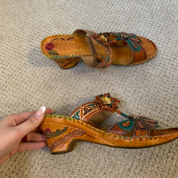 Elite by Corkys Hand-Painted Multi-Colored Leather Heeled Sandals Size 10 - Picture 6 of 10